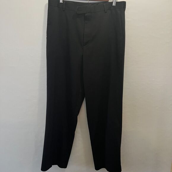 Dockers Premium Men's Size W34 L31 Black Relaxed Fit Business Casual Pants - Picture 3 of 12